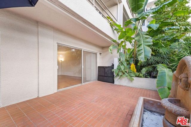 1131 ALTA LOMA Road 106, West Hollywood, CA 90069