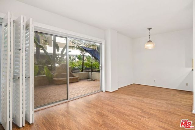 1131 ALTA LOMA Road 106, West Hollywood, CA 90069