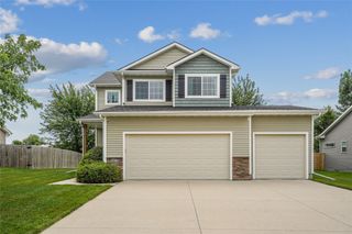 4811 NE Briarwood Drive, Ankeny, IA 50021