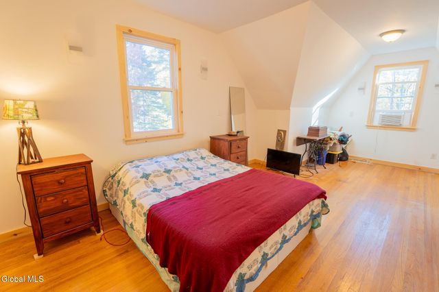 7 Corinth Place, Hadley, NY 12835