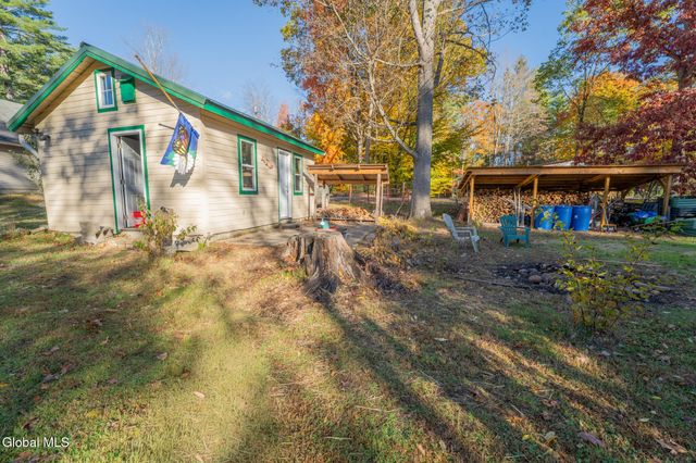 7 Corinth Place, Hadley, NY 12835