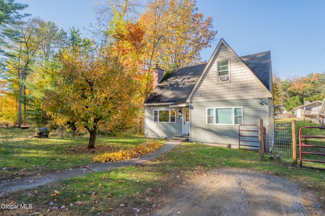 7 Corinth Place, Hadley, NY 12835