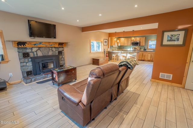 7 Corinth Place, Hadley, NY 12835