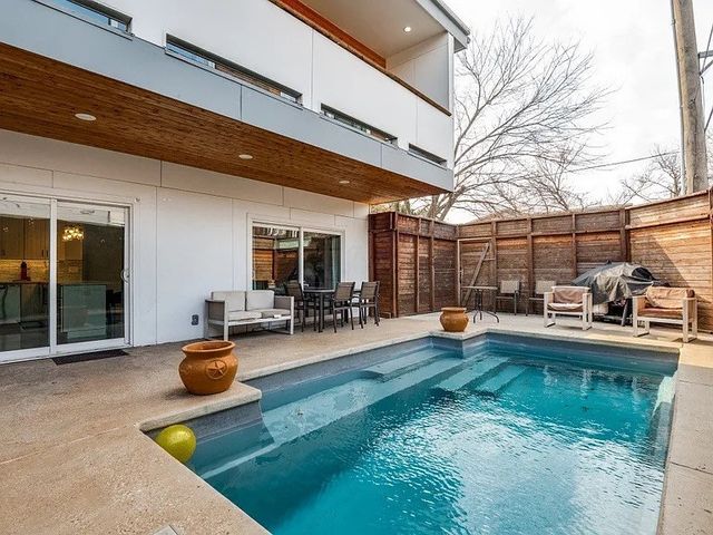 130 S Cisco, Dallas, TX 75246