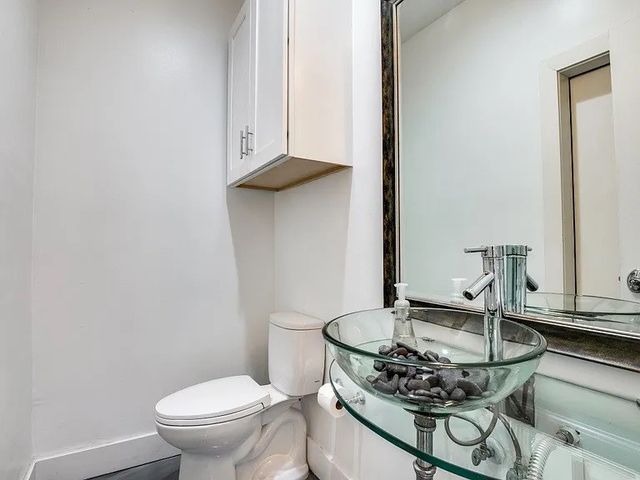 130 S Cisco, Dallas, TX 75246