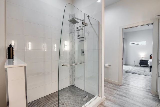 130 S Cisco, Dallas, TX 75246