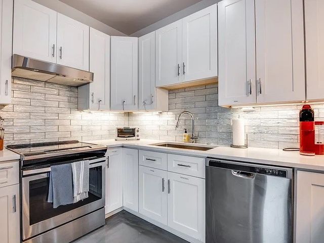 130 S Cisco, Dallas, TX 75246