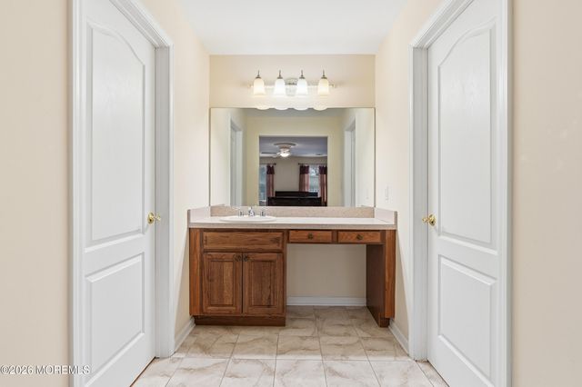 1801 Finderne Street, Oakhurst, NJ 07755