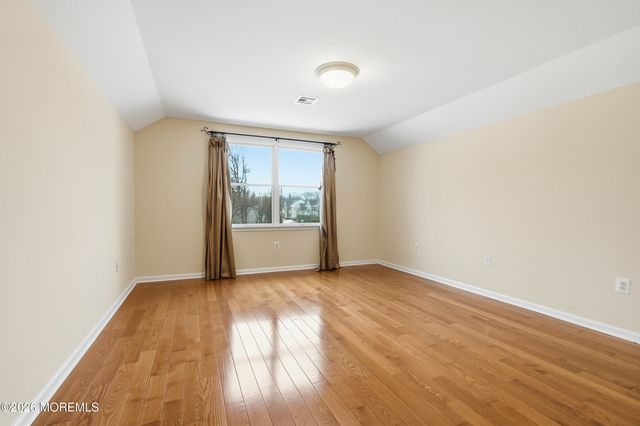 1801 Finderne Street, Oakhurst, NJ 07755