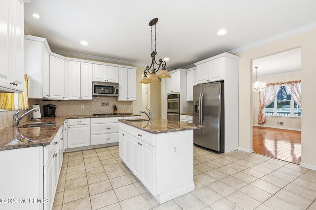 1801 Finderne Street, Oakhurst, NJ 07755