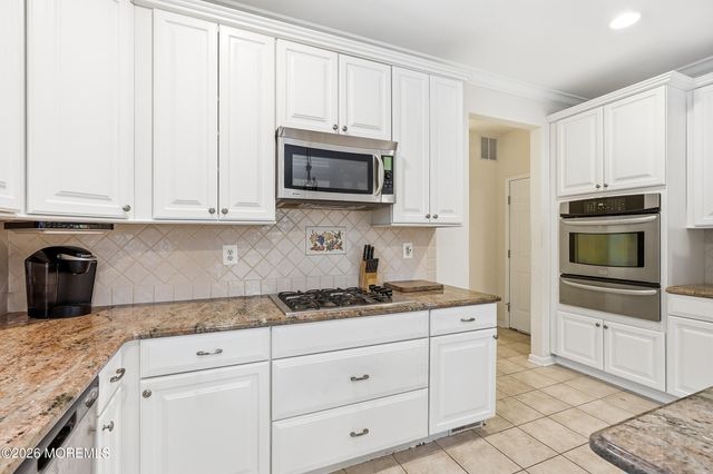 1801 Finderne Street, Oakhurst, NJ 07755