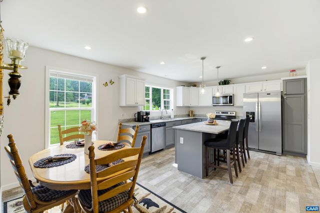 64 PINE RD, Louisa, VA 23093