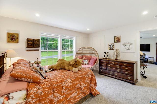 64 PINE RD, Louisa, VA 23093