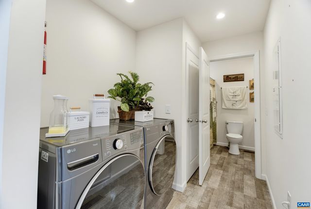 64 PINE RD, Louisa, VA 23093