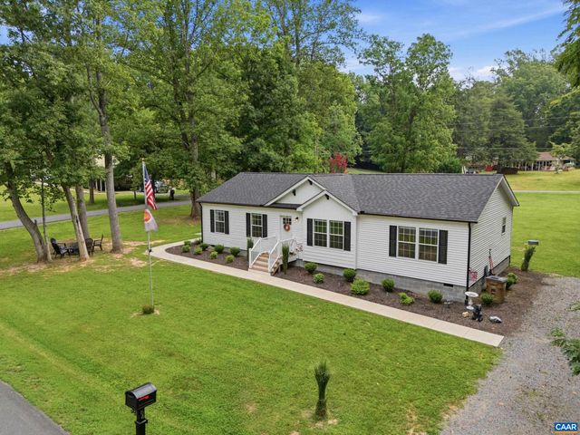 64 PINE RD, Louisa, VA 23093