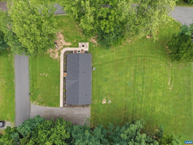 64 PINE RD, Louisa, VA 23093