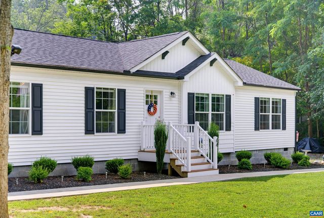 64 PINE RD, Louisa, VA 23093