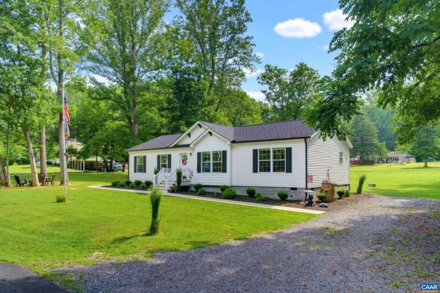 64 PINE RD, Louisa, VA 23093