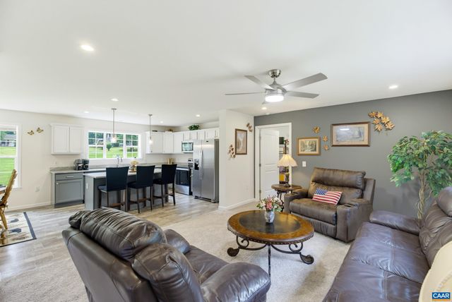 64 PINE RD, Louisa, VA 23093
