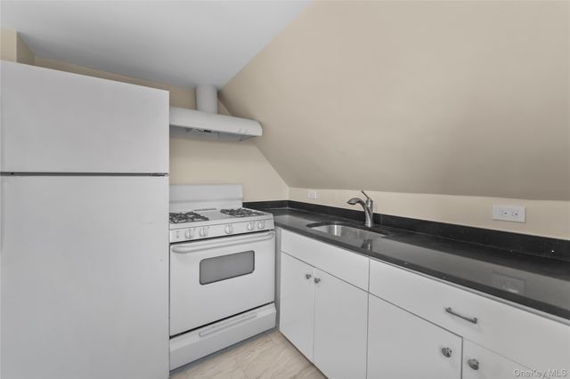 81 N Washington Street 3rd Floor, Tarrytown, NY 10591