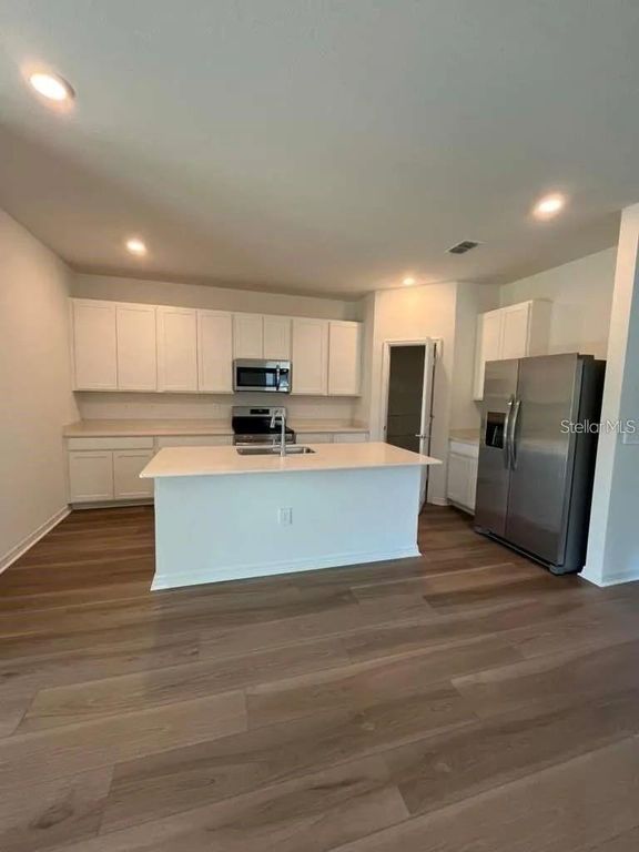 Image 4 of property listing at 8273 SW 196TH COURT ROAD, Dunnellon, FL 34432