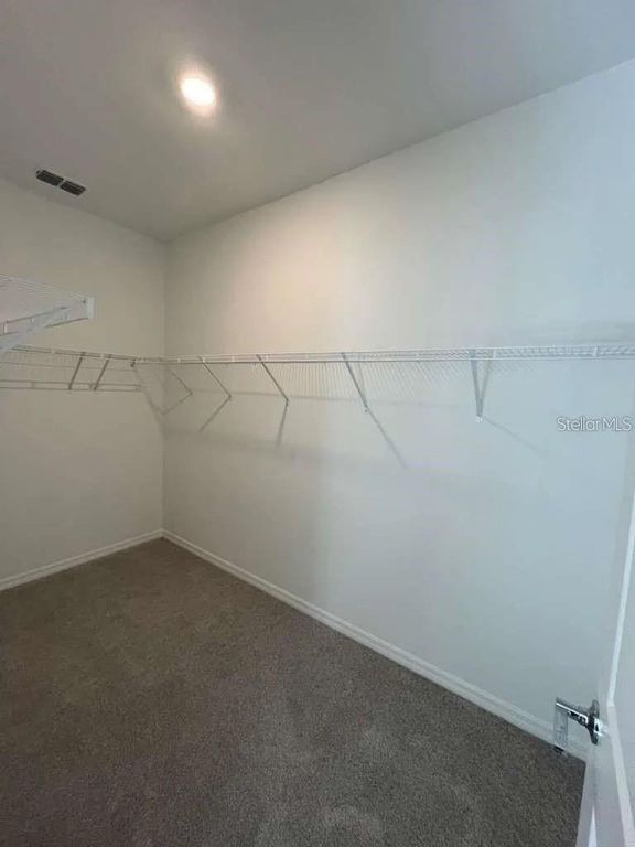 Image 5 of property listing at 8273 SW 196TH COURT ROAD, Dunnellon, FL 34432