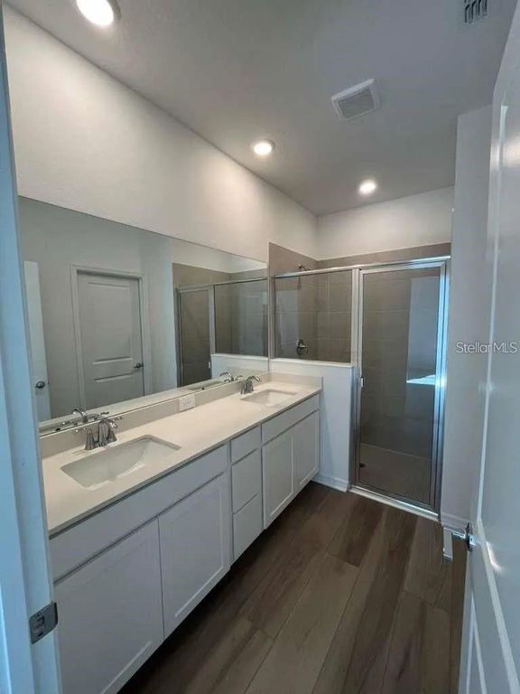 Image 8 of property listing at 8273 SW 196TH COURT ROAD, Dunnellon, FL 34432