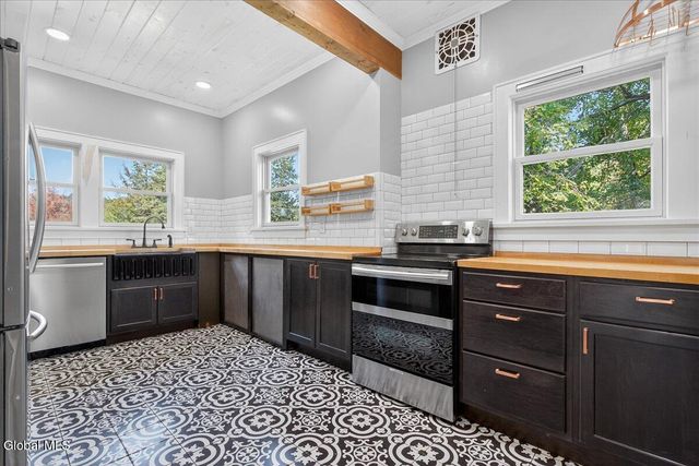 14 Northern Pines Road, Wilton, NY 12831