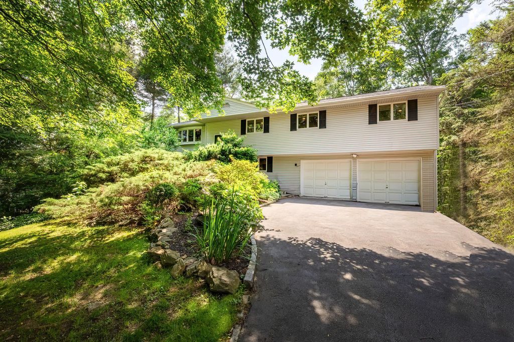 29 Meadow Lane, Chappaqua, NY 10514