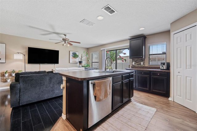 2220 WINDSOR LAKE CIRCLE, Sanford, FL 32773