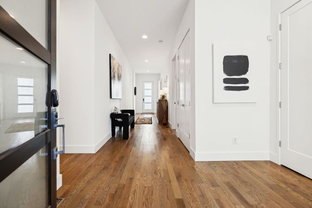 1022B 9th Ave, S, Nashville, TN 37203