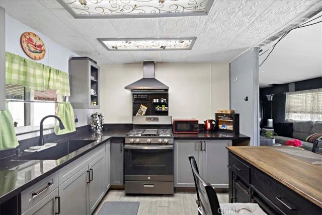 1081 W Arrow 46, Azusa, CA 91702