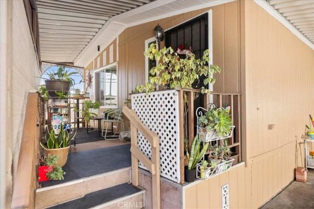 1081 W Arrow 46, Azusa, CA 91702