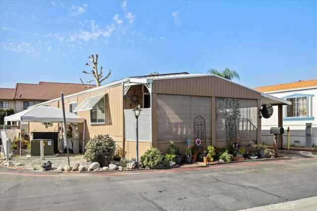 1081 W Arrow 46, Azusa, CA 91702