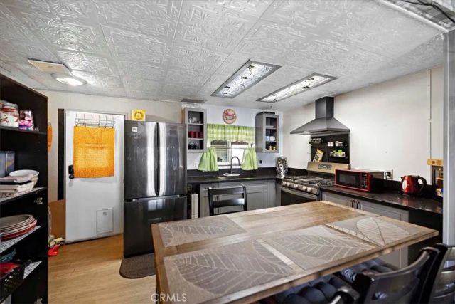 1081 W Arrow 46, Azusa, CA 91702