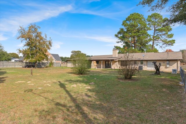 716 S Houston Street, Edgewood, TX 75117