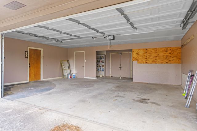 716 S Houston Street, Edgewood, TX 75117