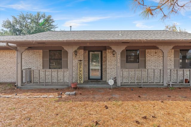 716 S Houston Street, Edgewood, TX 75117