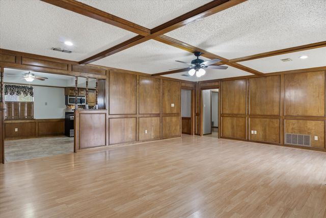 716 S Houston Street, Edgewood, TX 75117