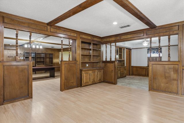 716 S Houston Street, Edgewood, TX 75117