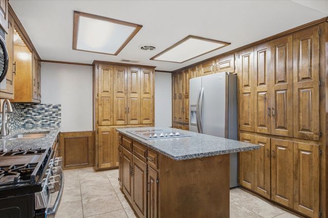 716 S Houston Street, Edgewood, TX 75117