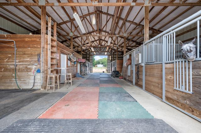 6346 Railroad Rd, Chapel Hill, TN 37034