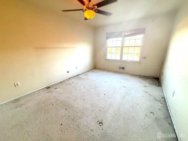 16 Quail Run Road, Jamesburg, NJ 08831