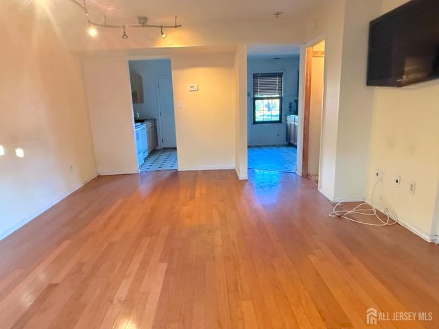 16 Quail Run Road, Jamesburg, NJ 08831