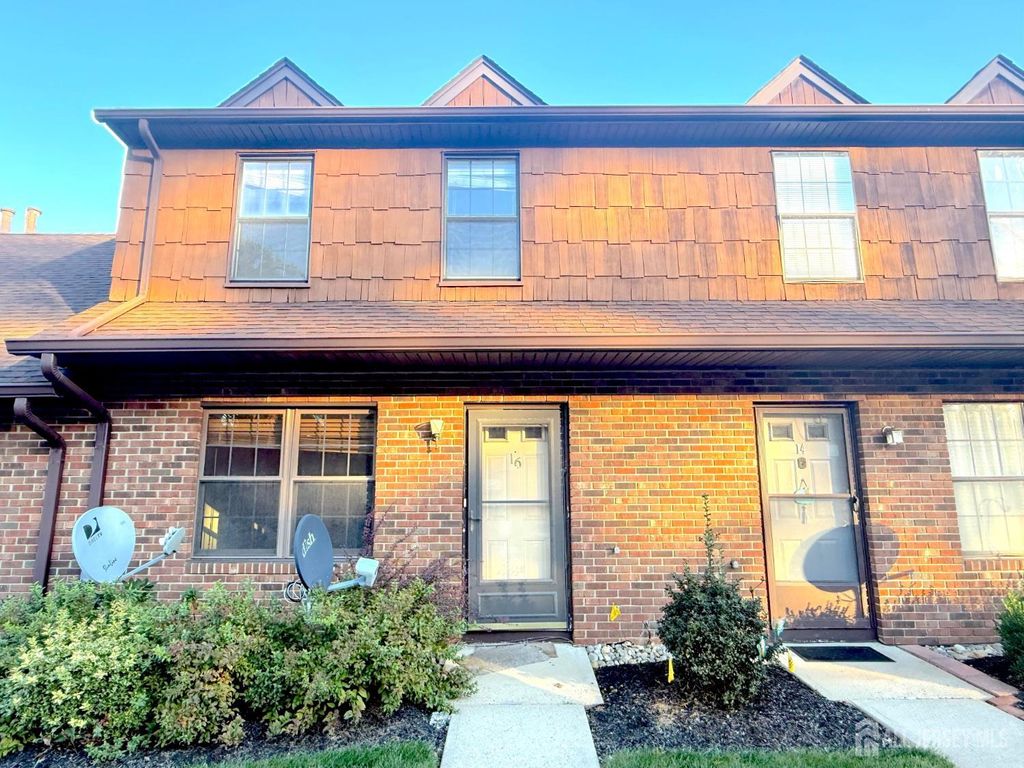 16 Quail Run Road, Jamesburg, NJ 08831