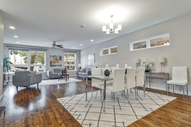 2342 N Hamlin Avenue, Chicago, IL 60647