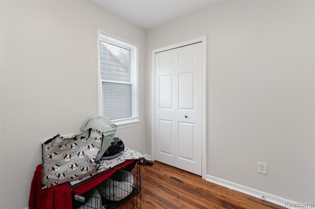 516 Orchard Avenue, Hazel Park, MI 48030