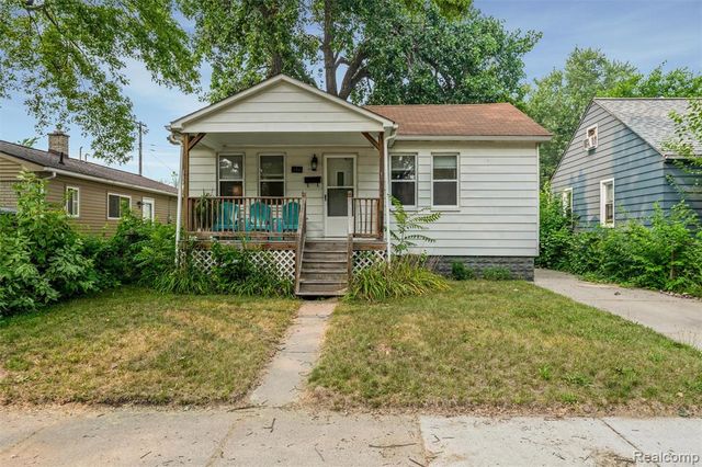 516 Orchard Avenue, Hazel Park, MI 48030