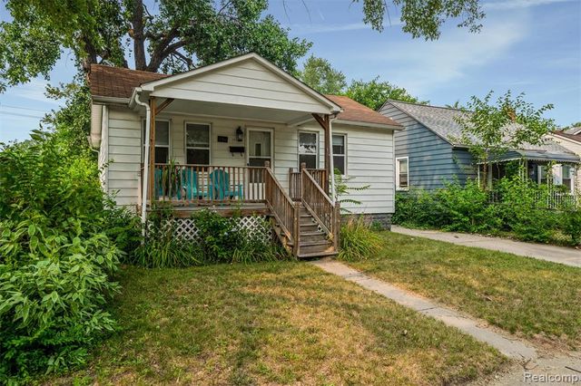 516 Orchard Avenue, Hazel Park, MI 48030