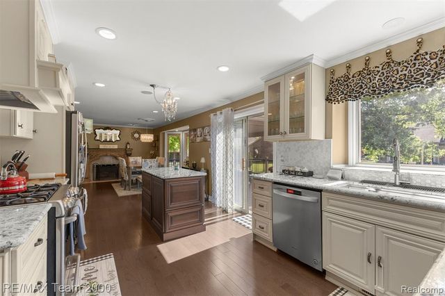 34181 Navin Avenue, Livonia, MI 48152
